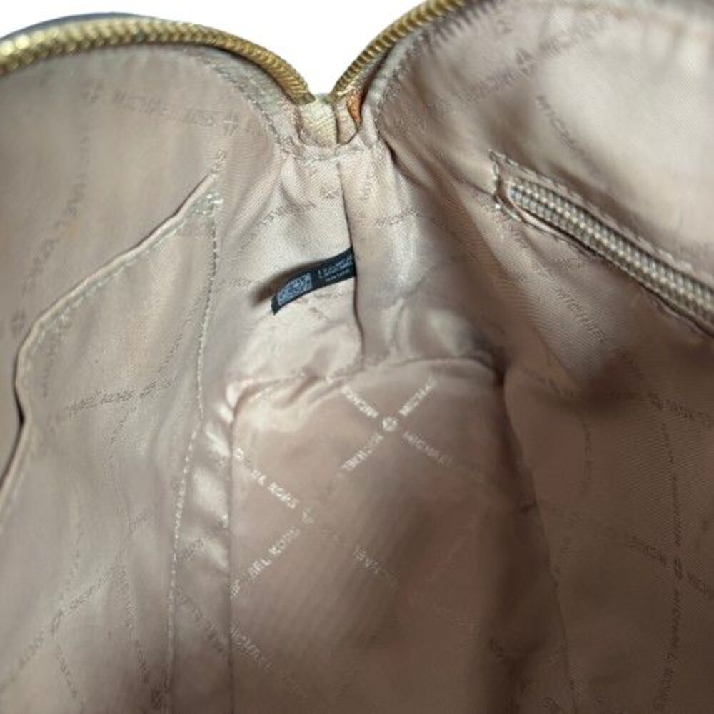 Michael Kors Jet Set Dome Crossbody Bag Beige Leather Gold Chain Stud Details - Picture 9 of 16